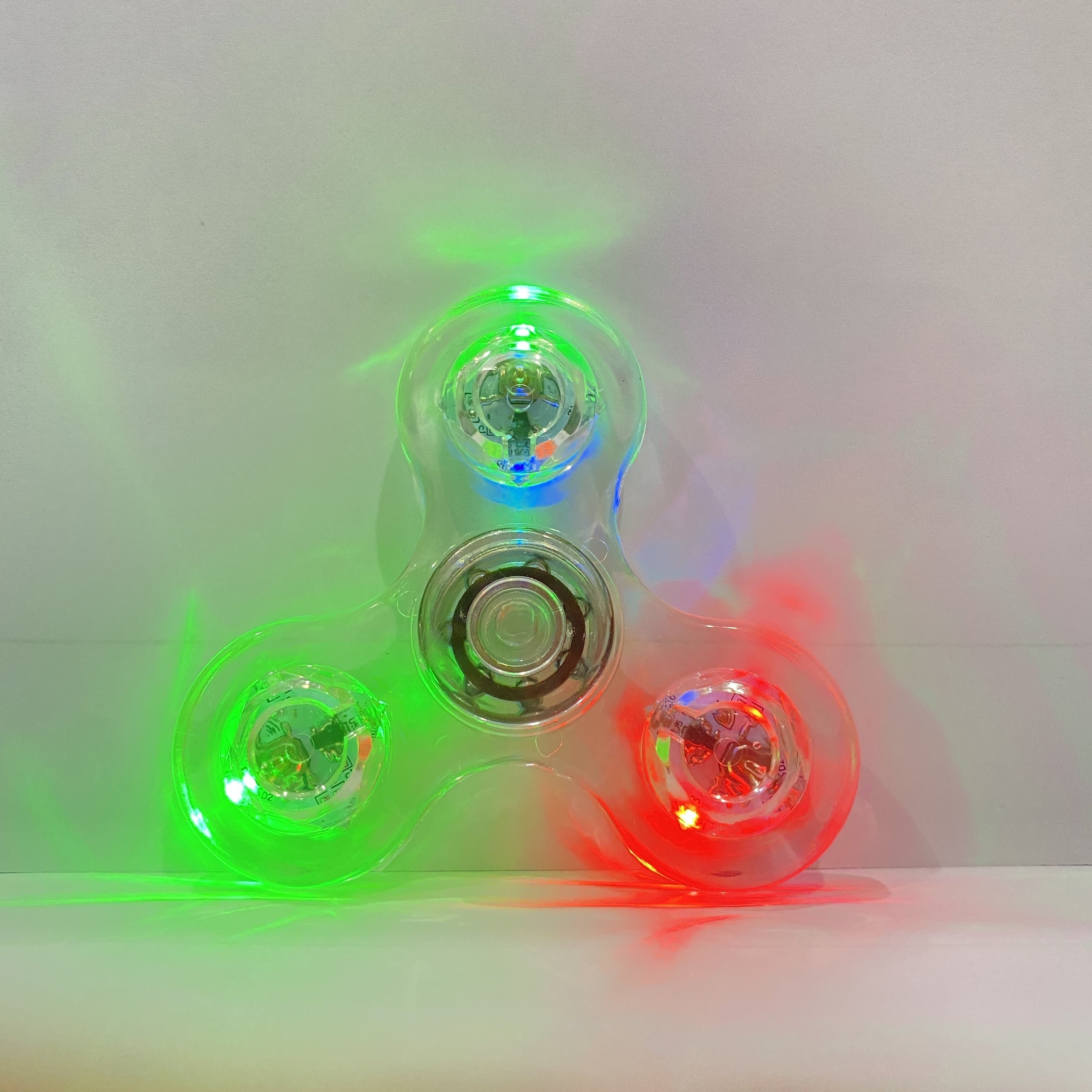 [Popular Choice] Multi-Color LED Crystal Fidget Spinner - Glow-in-the-Dark, 4-Gear Adjustable Relax Gyroscope with Durable PC Material, Quiet Operation for Youngsters and Adults, Fidget Spinners for Adults