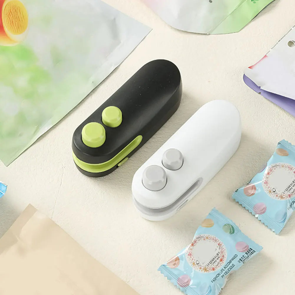 Vacuum Food Sealer USB Rechargeable Handheld Bag Sealing Machine Portable Food Sealer Kitchen Gadget USB Charging